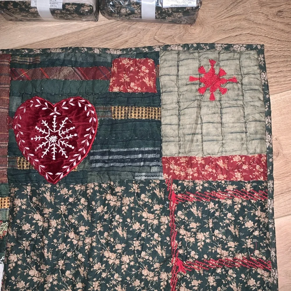 Pottery Barn NWT king sham HOLIDAY LOVE set of 2
